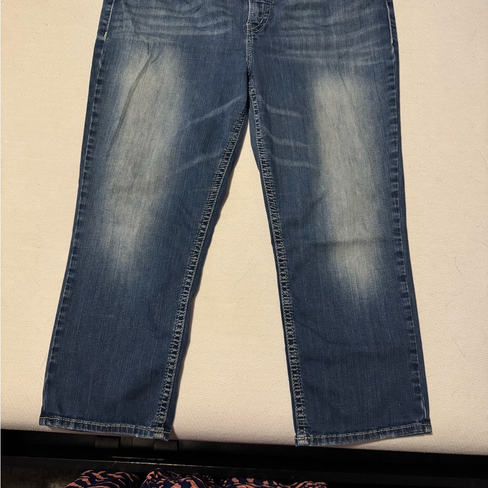 Silver Jeans Aiko Mid Capri in Classic Blue